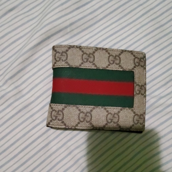 Gucci wallet - Picture 1 of 4